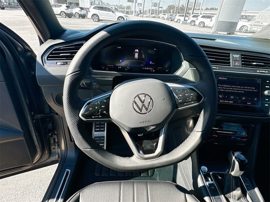 2024 Volkswagen Tiguan 2.0T SE R-Line Black