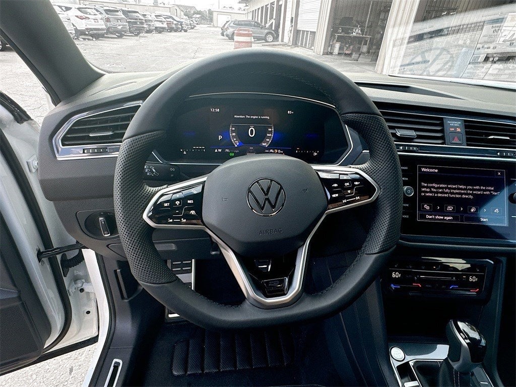 2024 Volkswagen Tiguan 2.0T SE R-Line Black