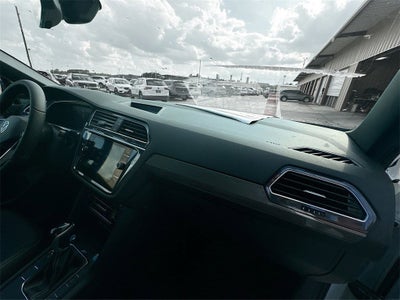 2024 Volkswagen Tiguan 2.0T SE R-Line Black