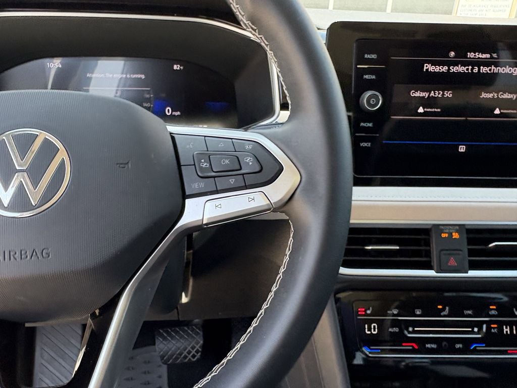 2025 Volkswagen Taos SE - Photo 17