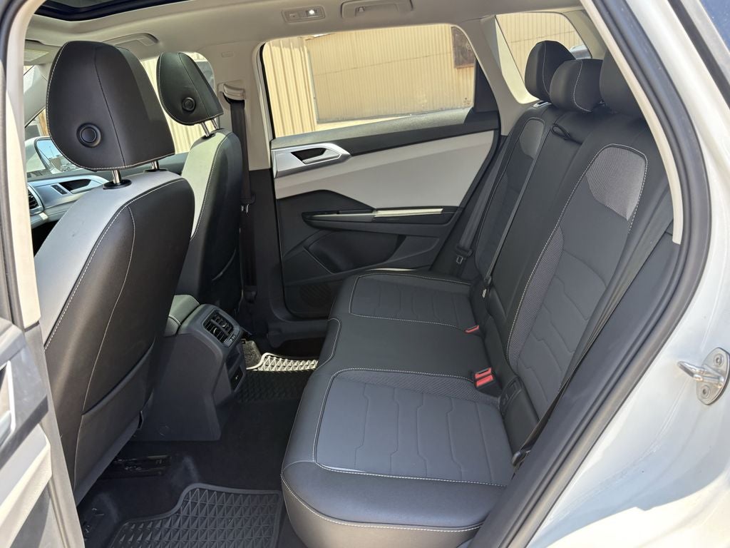 2025 Volkswagen Taos SE - Photo 23