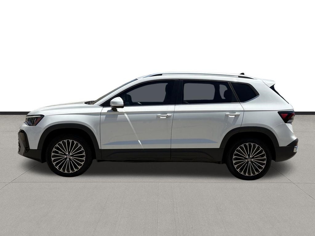2025 Volkswagen Taos SE - Photo 8