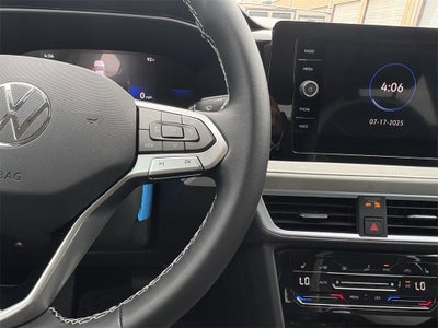 2025 Volkswagen Taos 1.5T SE