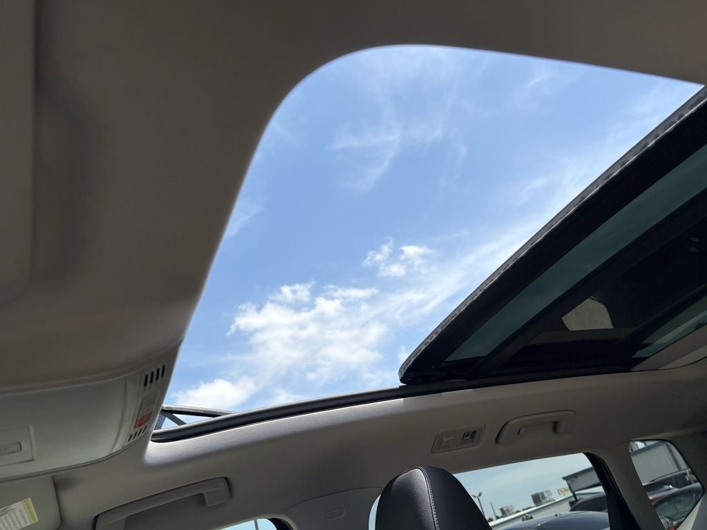 2025 Volkswagen Taos SE - Photo 22