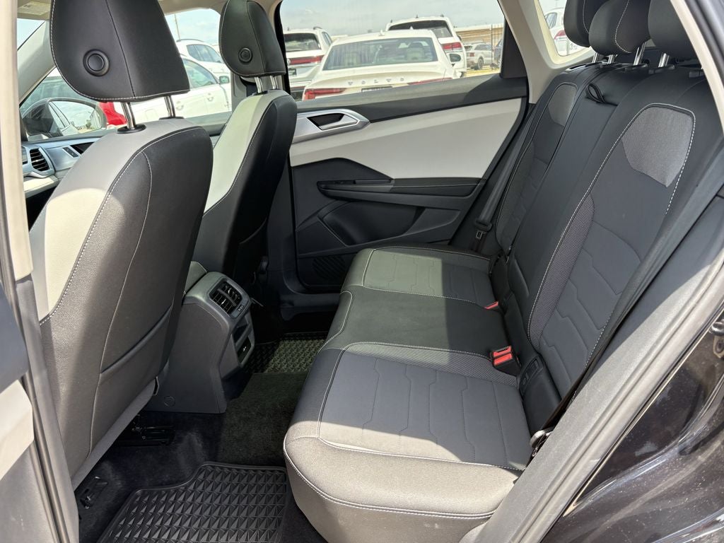 2025 Volkswagen Taos SE - Photo 24