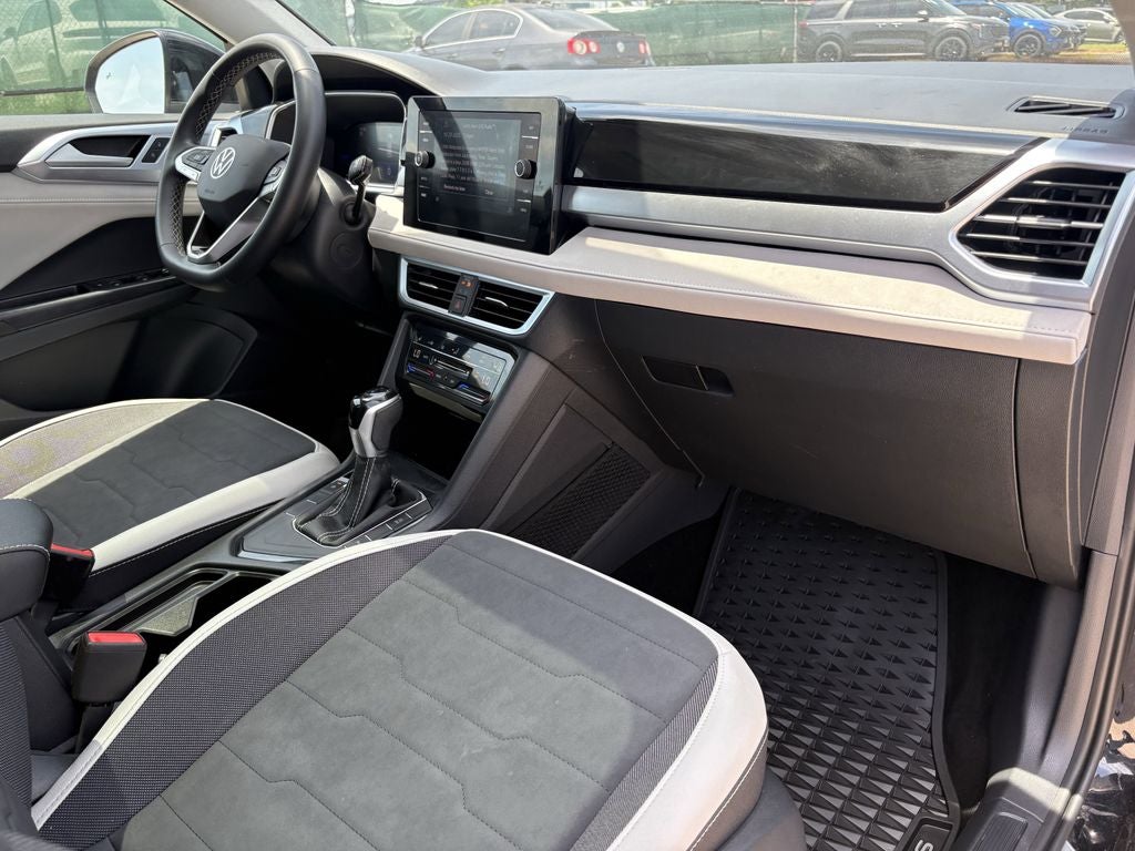 2025 Volkswagen Taos SE - Photo 28