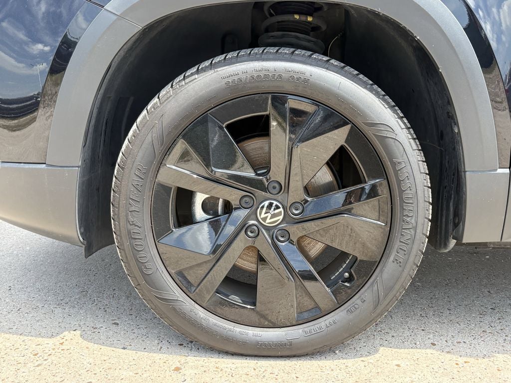 2025 Volkswagen Taos SE - Photo 9