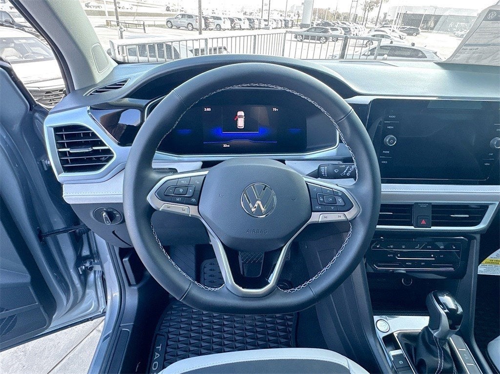 2025 Volkswagen Taos 1.5T SE