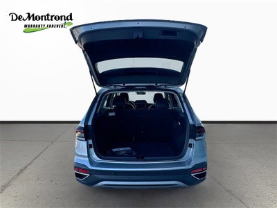 2025 Volkswagen Taos 1.5T SE