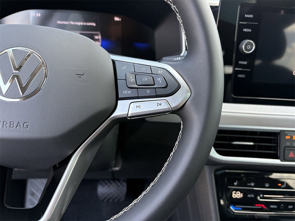 2025 Volkswagen Taos 1.5T SE