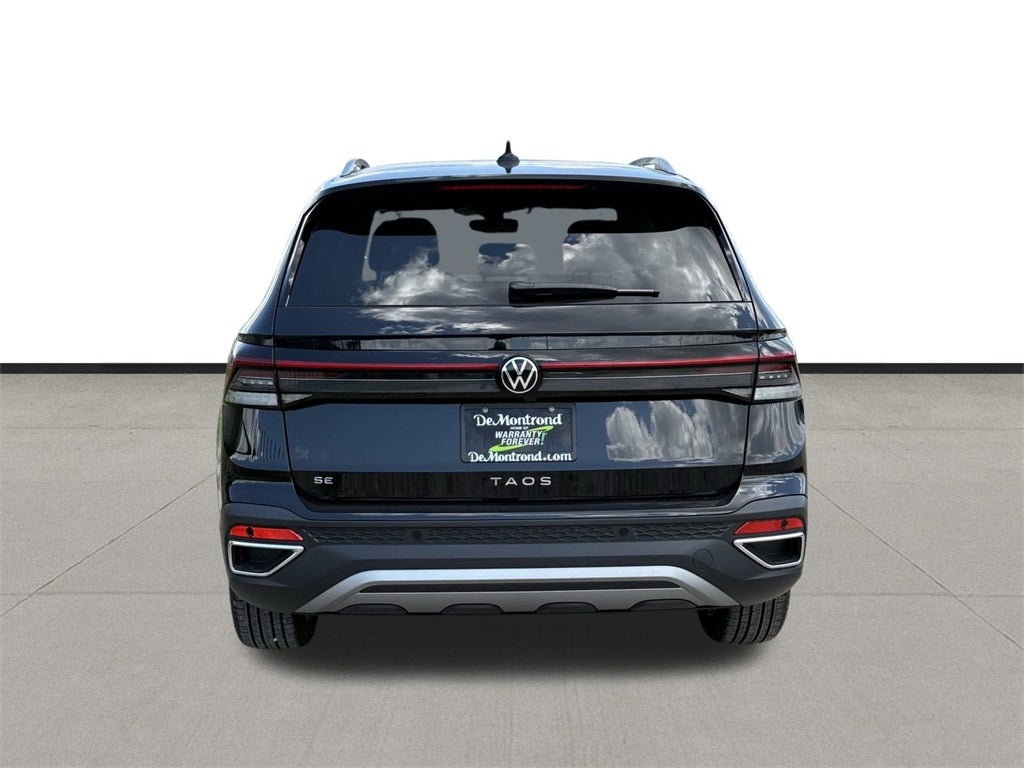 2025 Volkswagen Taos 1.5T SE