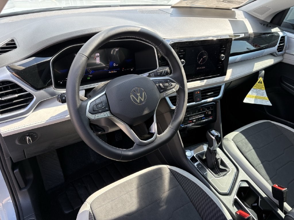 2027 Volkswagen Taos 1.5T SE