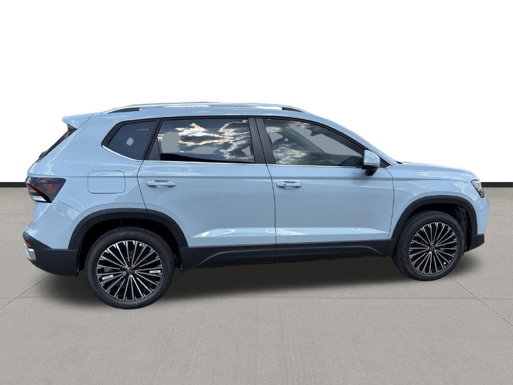 2027 Volkswagen Taos 1.5T SE