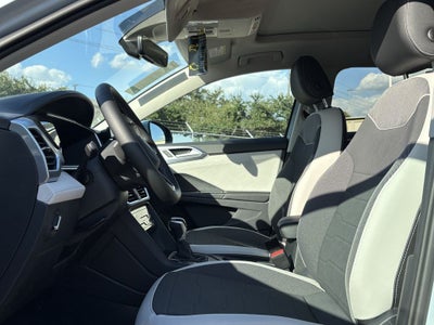 2027 Volkswagen Taos 1.5T SE