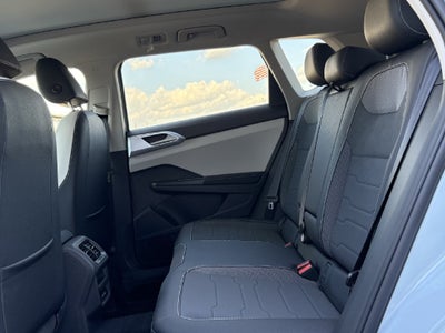 2027 Volkswagen Taos 1.5T SE