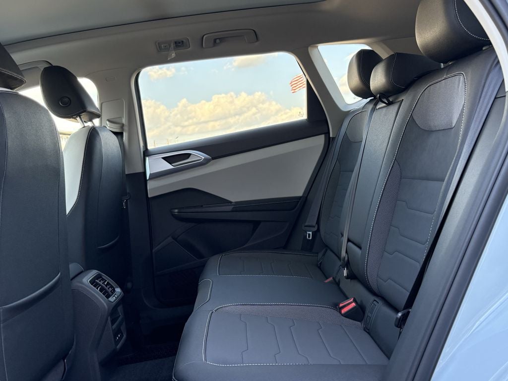 2027 Volkswagen Taos 1.5T SE