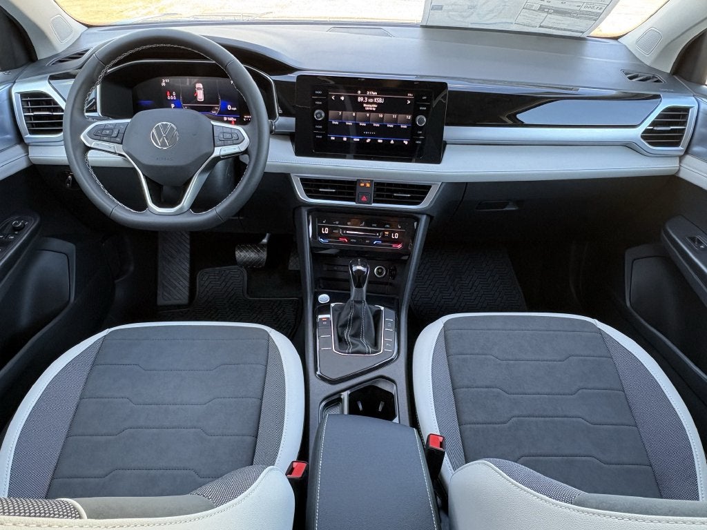 2027 Volkswagen Taos 1.5T SE