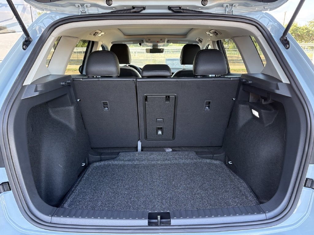 2027 Volkswagen Taos 1.5T SE
