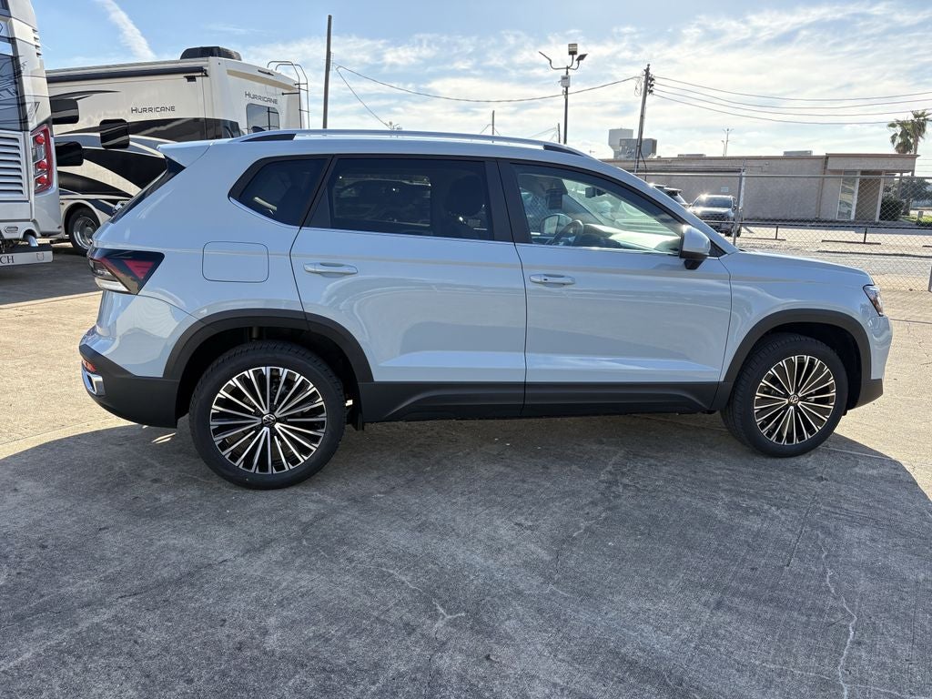 2027 Volkswagen Taos 1.5T SE