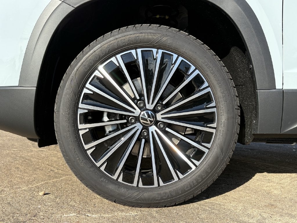 2027 Volkswagen Taos 1.5T SE