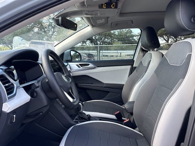 2027 Volkswagen Taos 1.5T SE