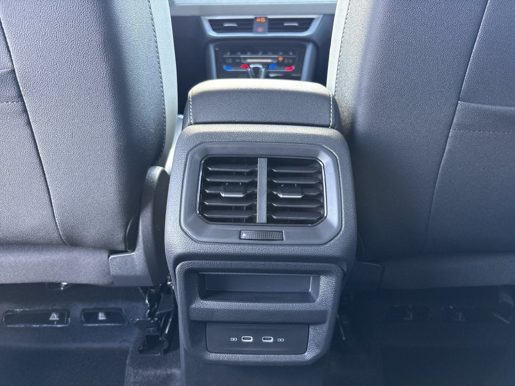 2027 Volkswagen Taos 1.5T SE