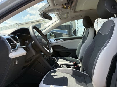 2027 Volkswagen Taos 1.5T SE