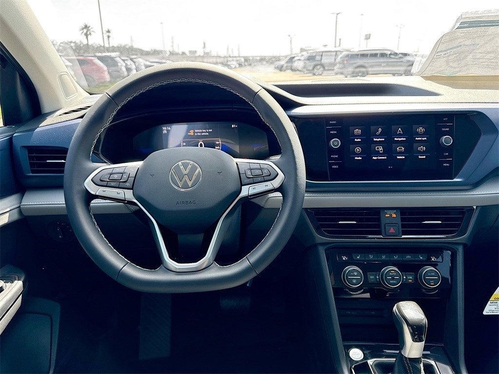 2024 Volkswagen Taos 1.5T SE