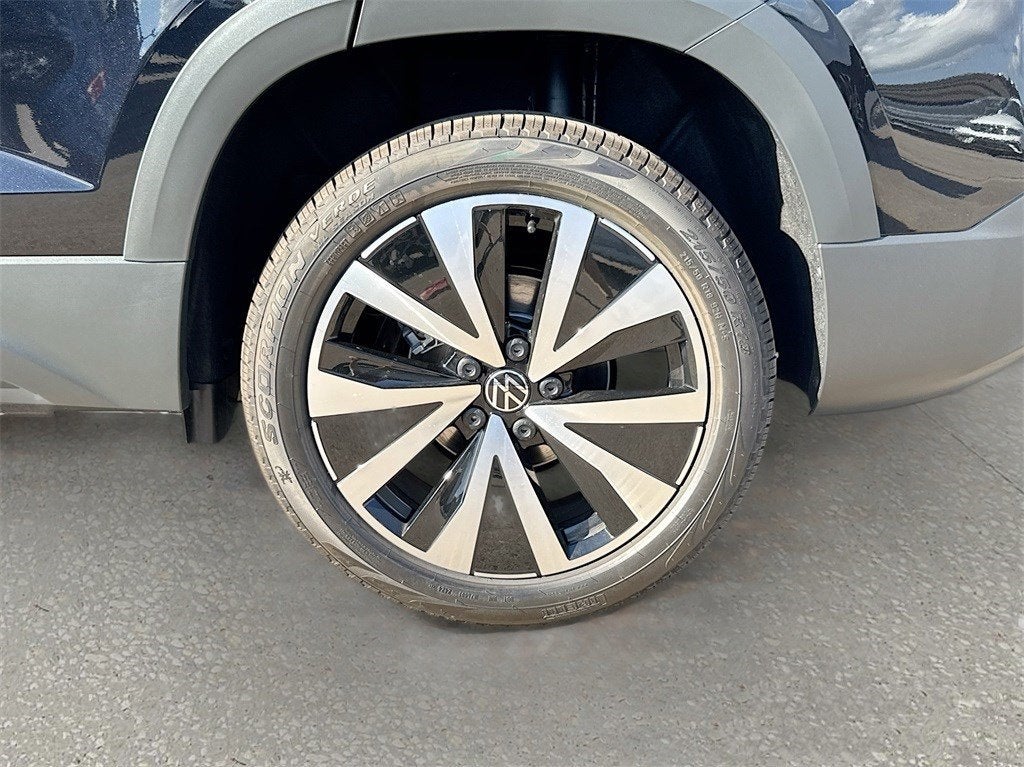 2024 Volkswagen Taos 1.5T SE