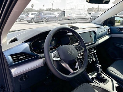 2024 Volkswagen Taos 1.5T SE