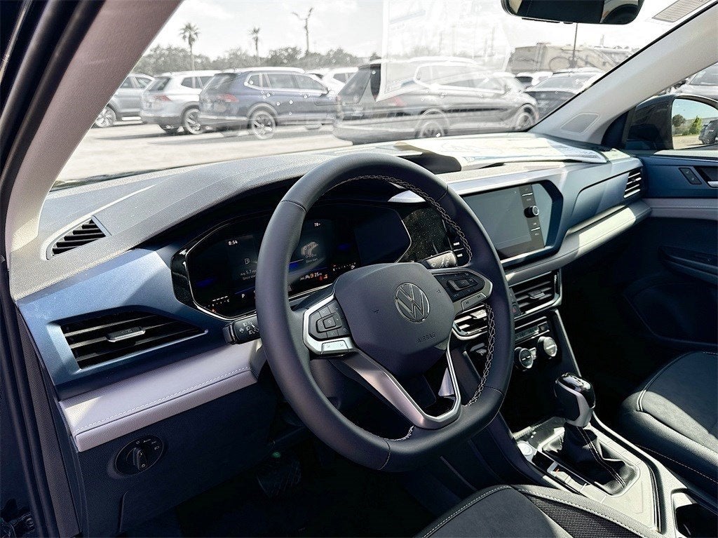 2024 Volkswagen Taos 1.5T SE