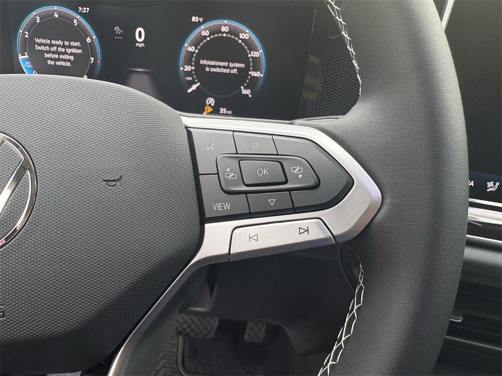 2025 Volkswagen Tiguan 2.0T SE