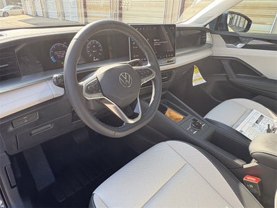 2025 Volkswagen Tiguan 2.0T SE