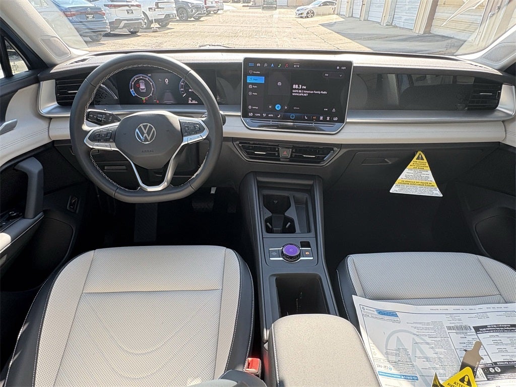 2025 Volkswagen Tiguan 2.0T SE