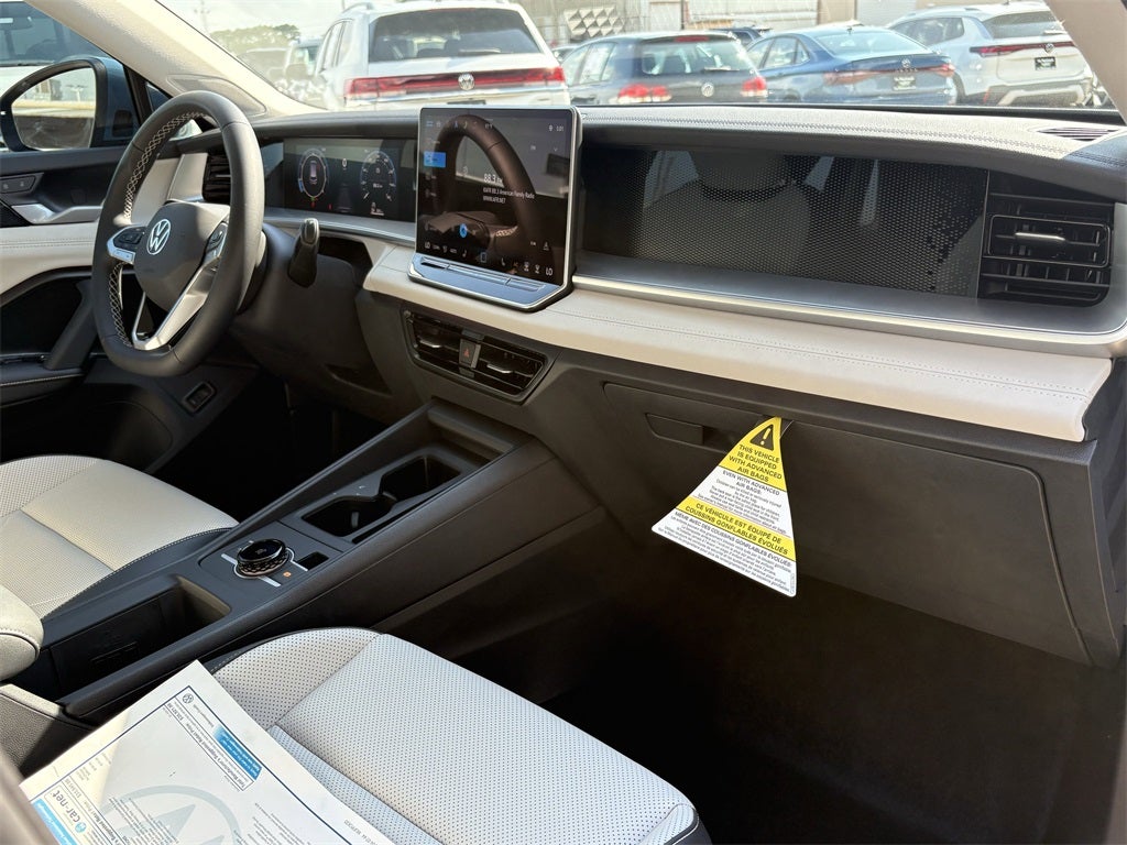 2025 Volkswagen Tiguan 2.0T SE