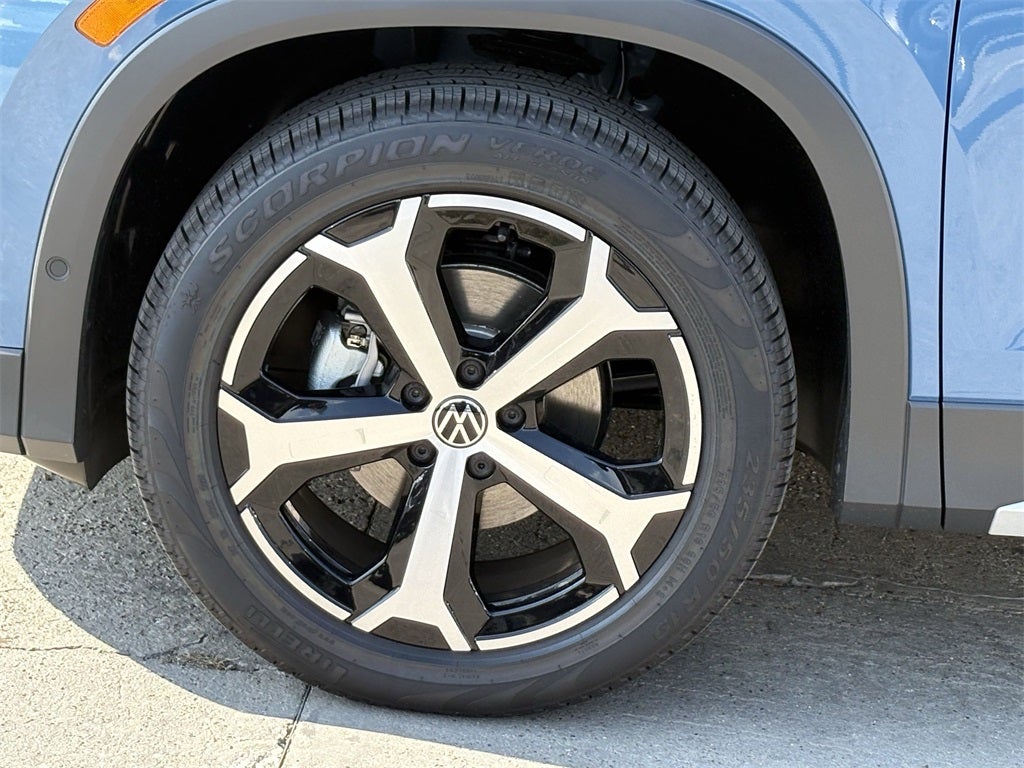 2025 Volkswagen Tiguan 2.0T SE