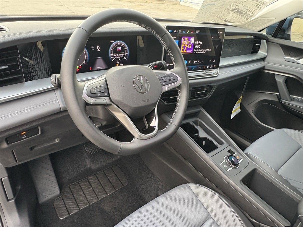 2025 Volkswagen Tiguan 2.0T SE