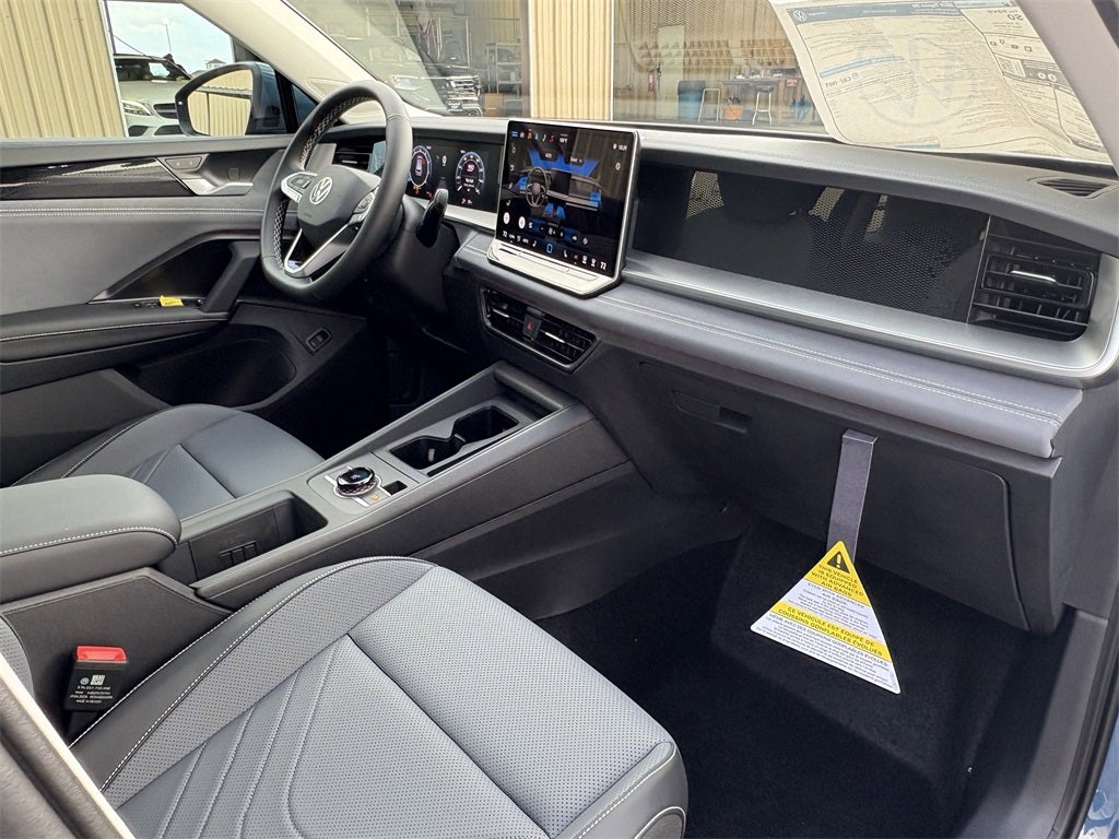 2025 Volkswagen Tiguan 2.0T SE