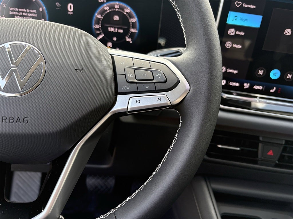 2025 Volkswagen Tiguan 2.0T SE