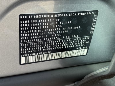 2025 Volkswagen Tiguan 2.0T SE