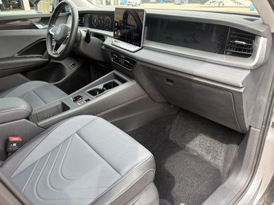 2025 Volkswagen Tiguan 2.0T SE