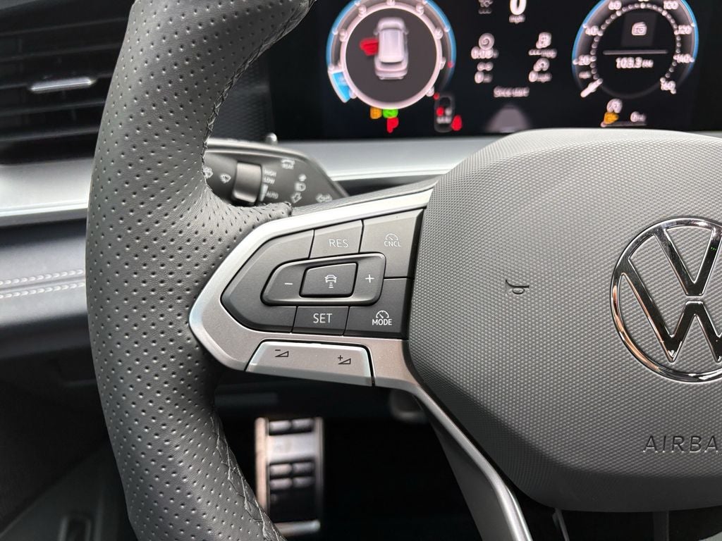 2026 Volkswagen Tiguan 2.0T SE R-Line Black