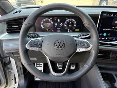 2026 Volkswagen Tiguan 2.0T SE R-Line Black