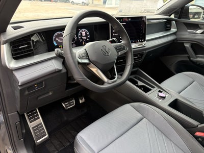 2026 Volkswagen Tiguan 2.0T SE R-Line Black