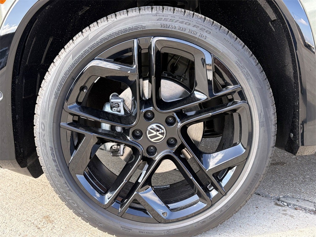 2026 Volkswagen Tiguan 2.0T SE R-Line Black