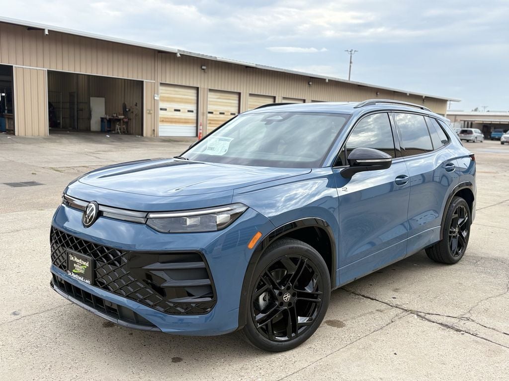 2026 Volkswagen Tiguan 2.0T SE R-Line Black