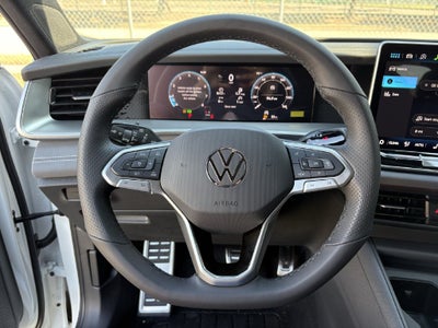 2026 Volkswagen Tiguan 2.0T SE R-Line Black