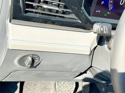 2024 Volkswagen Taos 1.5T SE Black