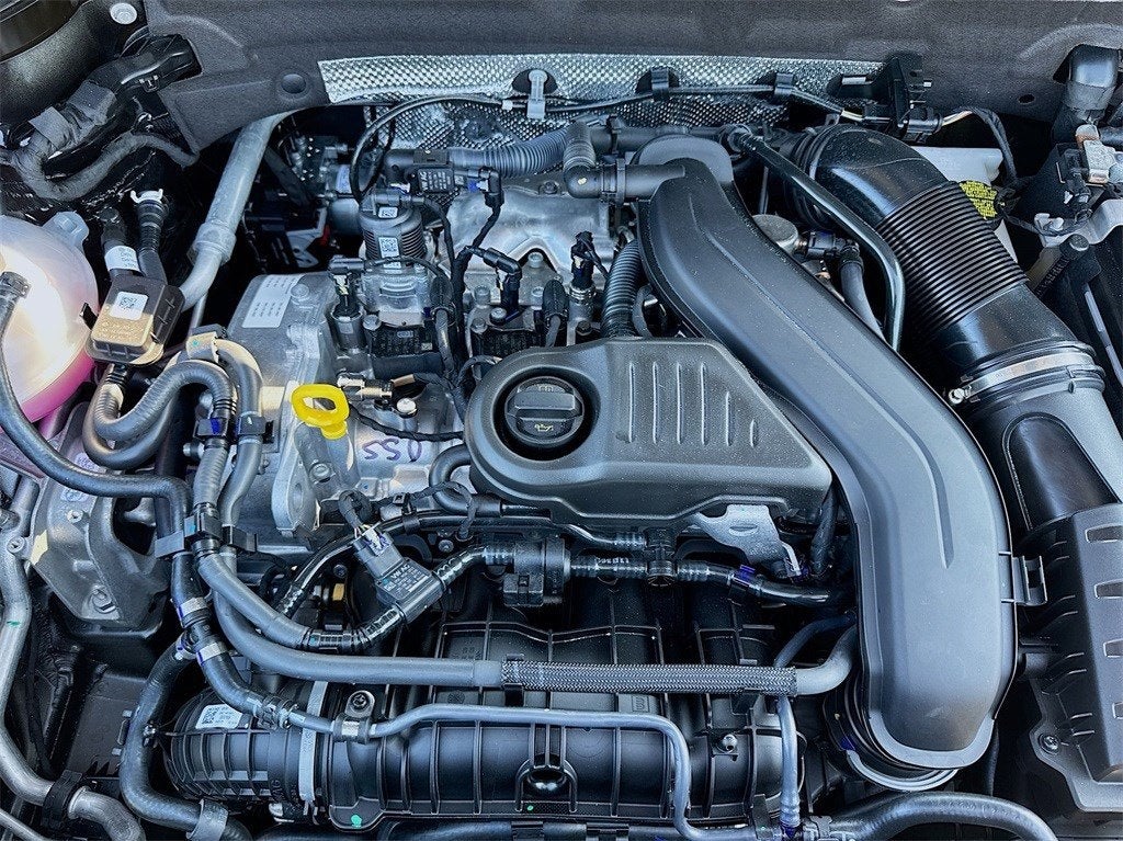 2024 Volkswagen Taos 1.5T SE Black