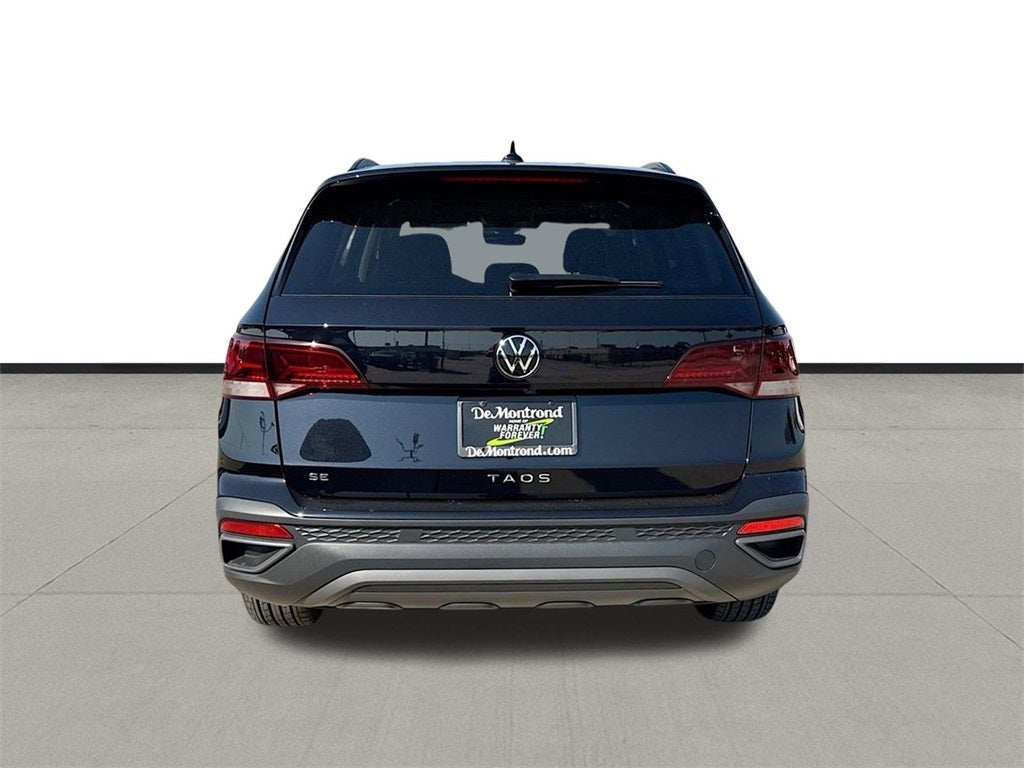2024 Volkswagen Taos 1.5T SE Black